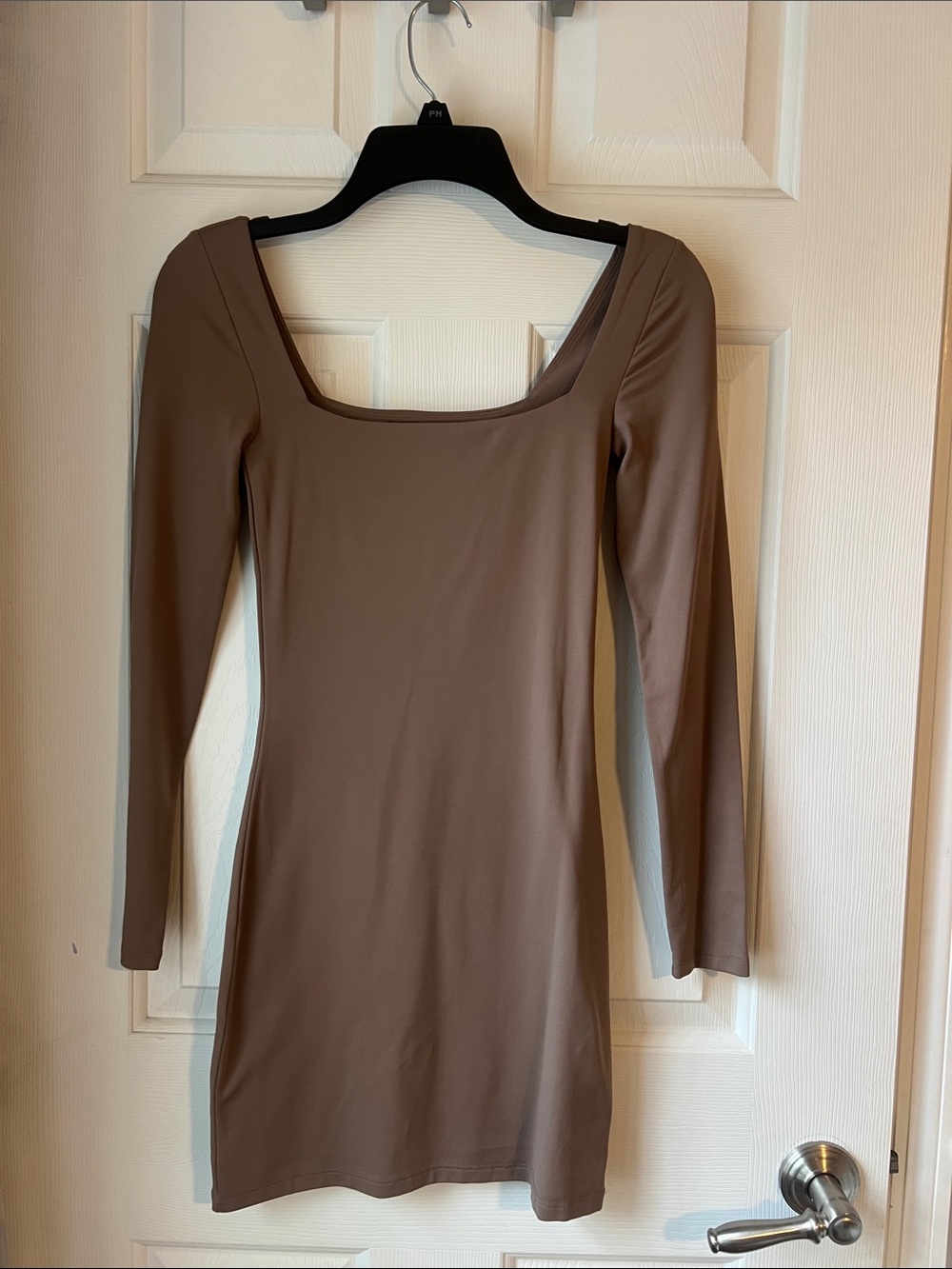 Aritzia Babaton Dress